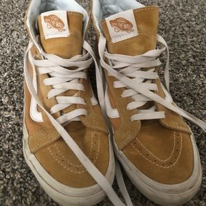Sk8-Hi Vans mustard yellow